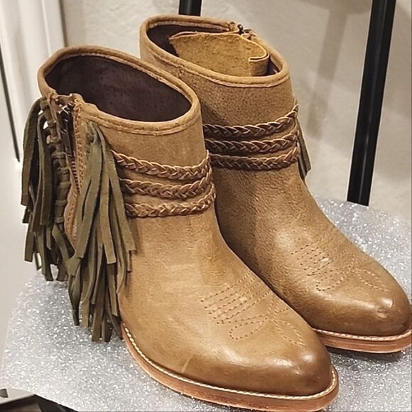 Circle G Shortie w/Side Fringe Boot - Picture 3 of 8